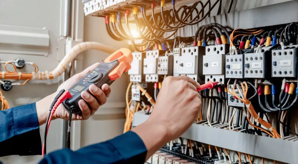 Electrical contracting and distribution board installation by Zoltra Dubai